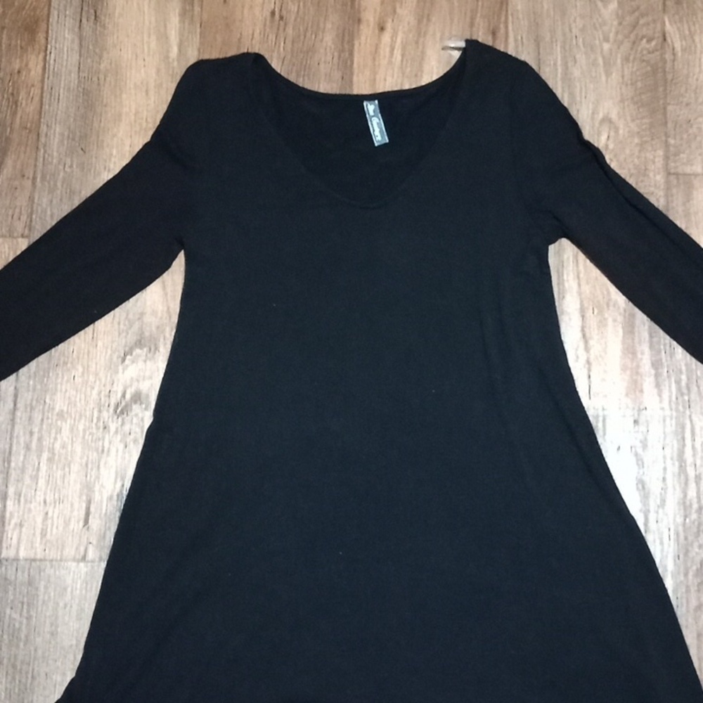 2tee Couture black mini dress with flare/bell long  sleeves size small
